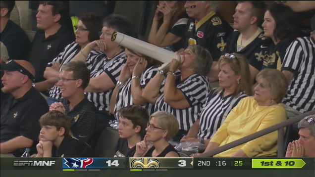 Illustration for article titled Saints Fans Wear Referee Jerseys To Season Opener In Joke That Makes Very Little Sense